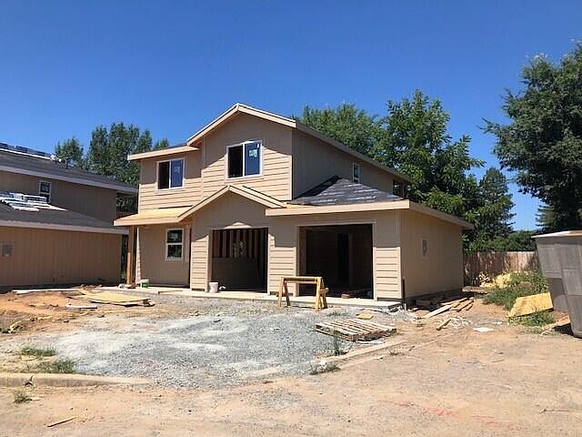2nd image of 1405 SE Paytons Way