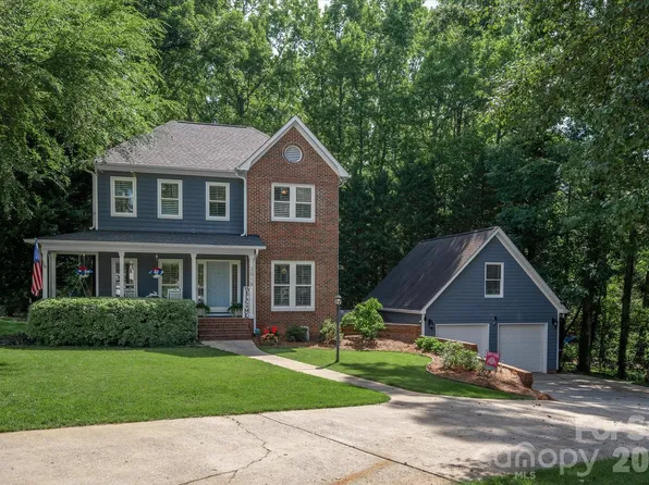 2018 Steeplechase Dr, Rock Hill, SC 29732