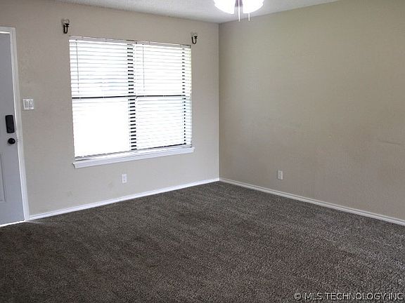 3rd image of 14633 S Xenophon Ave