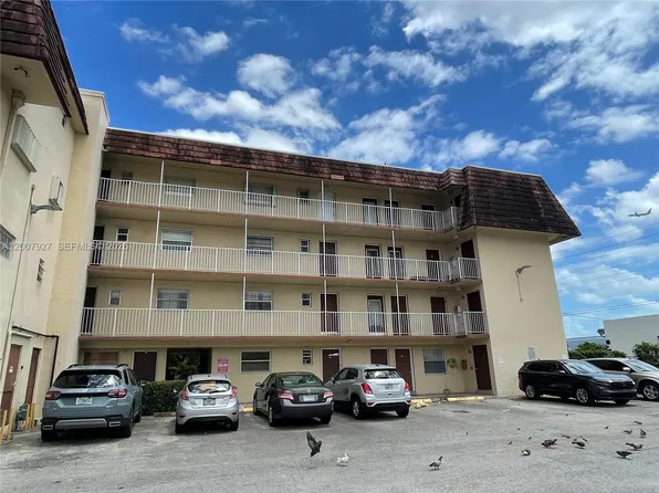 680 Miller Dr #W-401, Miami, FL 33166