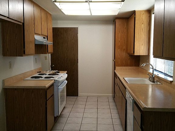 2nd image of 2981 Angel Ct