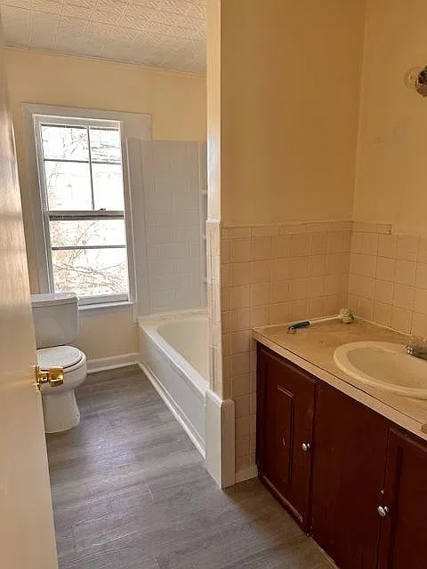 2 bed, 1.5 bath, 1000 sqft, $1,900 — Photo 4