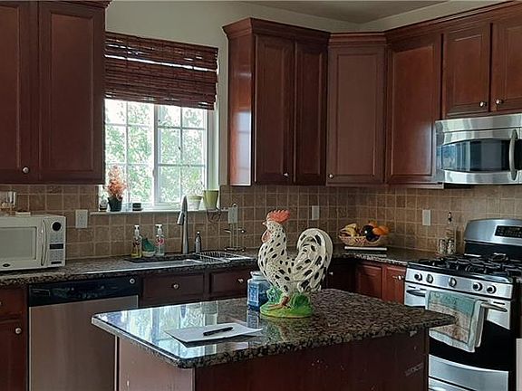 2nd image of 77 Sayreville Blvd S