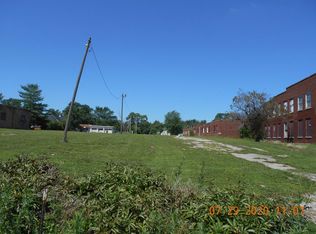 901 N Main St, Paris, IL 61944