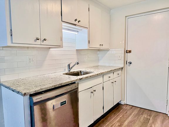 4th image of 21 Greenwood St #1