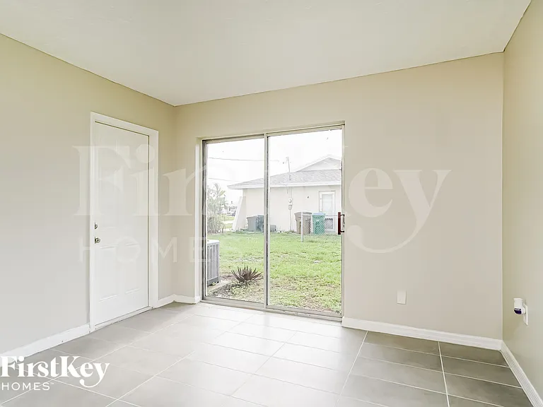 1428 SE 30th Ter — Photo 12