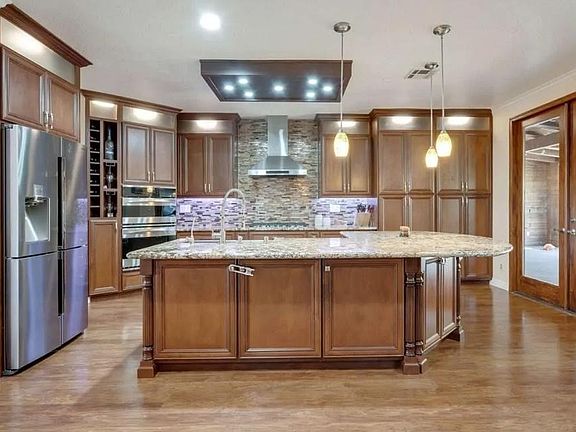 4th image of 11 Oliveglen Ct