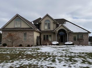 1001 Greystone Dr, Bryan, OH 43506