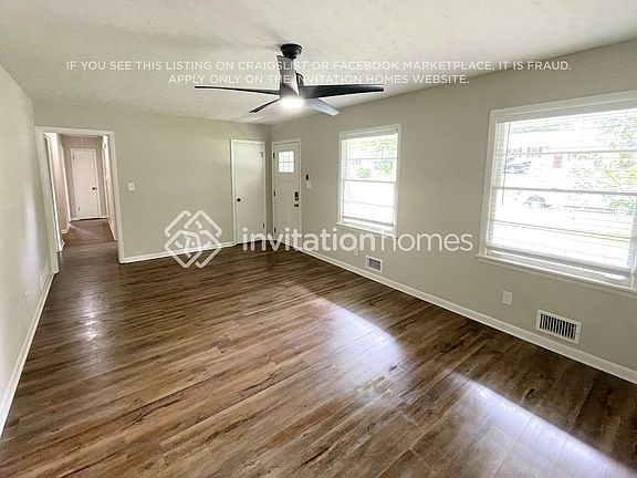 3rd image of 2307 Ithica Dr SE