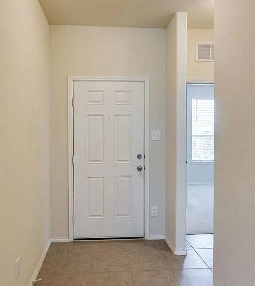 2336 Toposa Dr — Photo 4