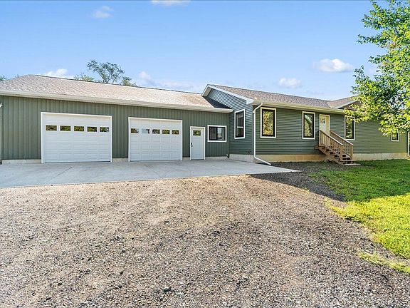 2nd image of 3867 Edgar Rd