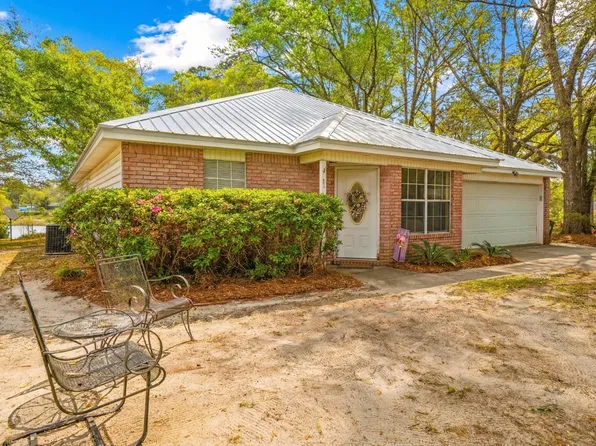 21 Marys Ct, Defuniak Springs, FL 32433