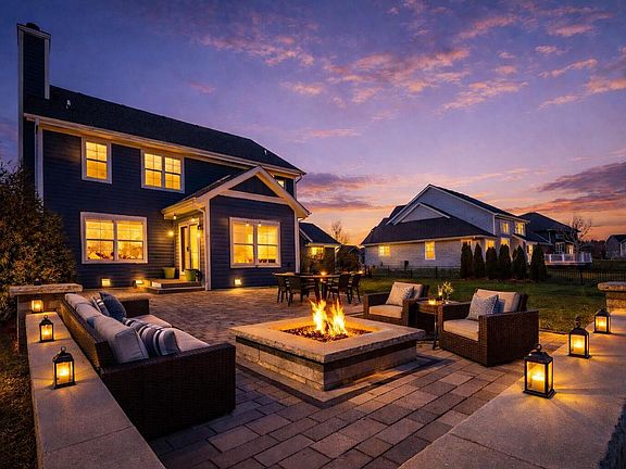 2nd image of W77N400 Prairie View ROAD