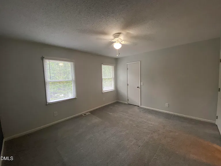 4036 Greenleaf St — Photo 17