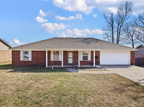 33 Poppy Dr, Pottsville, AR 72858