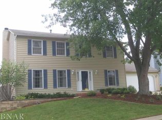 2821 Richard Rd, Bloomington, IL 61704