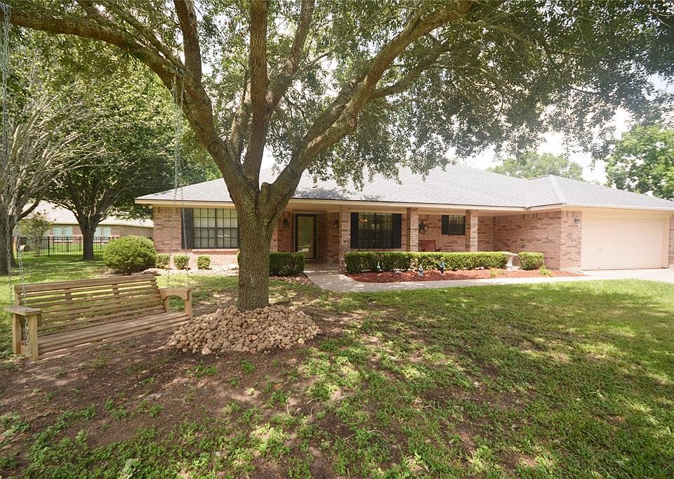 1st image of 227 Camellia Dr