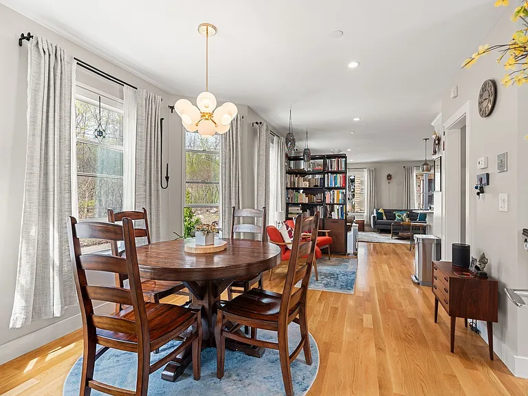 178 Thornton St — Photo 14
