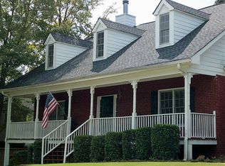 1005 Maple Creek Dr, Loganville, GA 30052