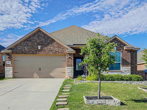 3rd image of 2201 Sable Wood Dr
