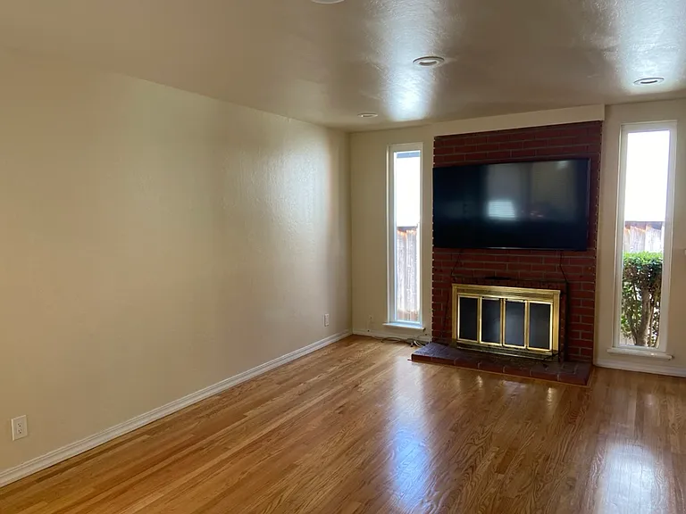 6105 Alcante Dr — Photo 7