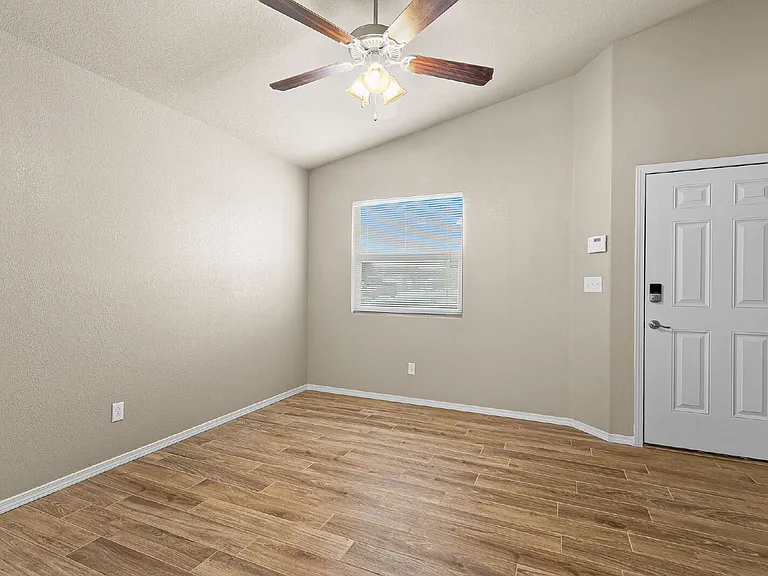 7224 Dust Storm Ln — Photo 2
