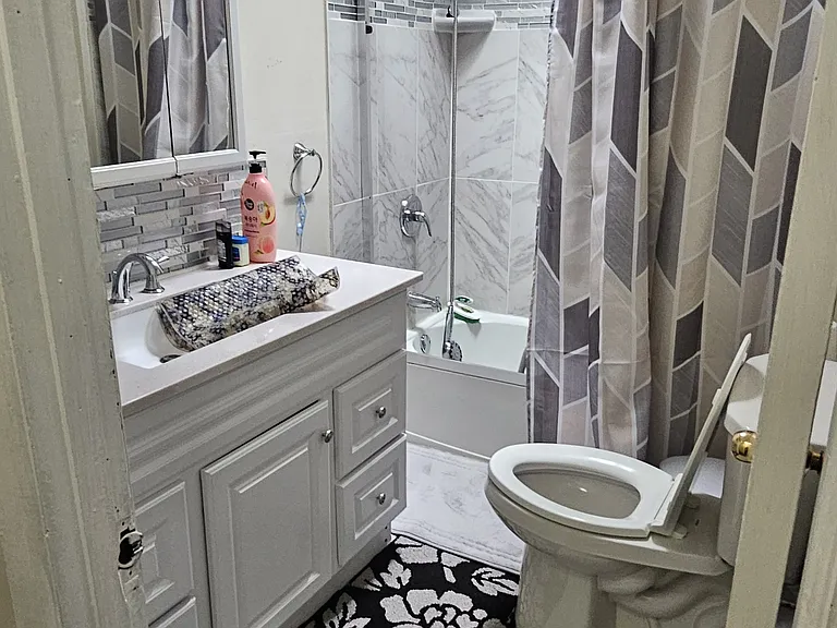 175 N Carol Blvd — Photo 8