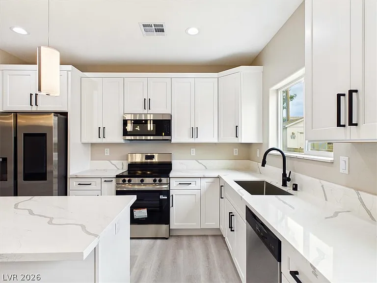 1740 S Jerome Ln — Photo 18