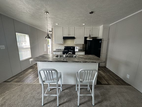 3rd image of 3027 Gulfstream Ln