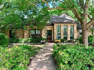 2104 Chestnut Hill Ln, Richardson, TX 75082