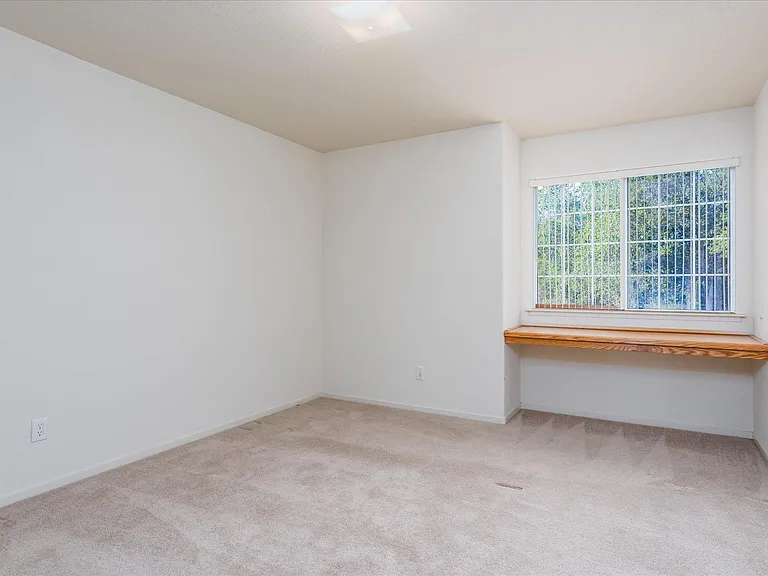 43106 Revis Cir E — Photo 21