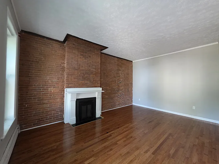 26 Lyon St #A — Photo 6