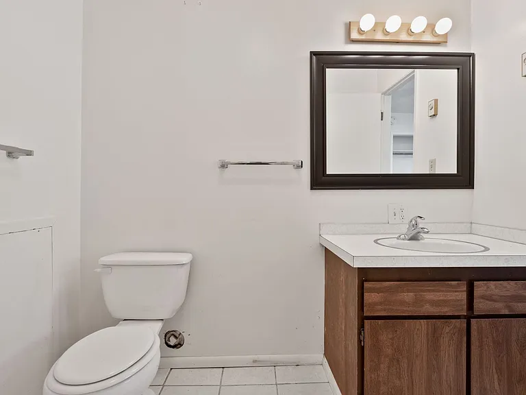 364 W 1 N #1-4 — Photo 26
