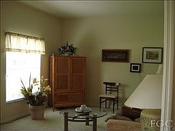 2nd image of 402 Jacaranda Pkwy E