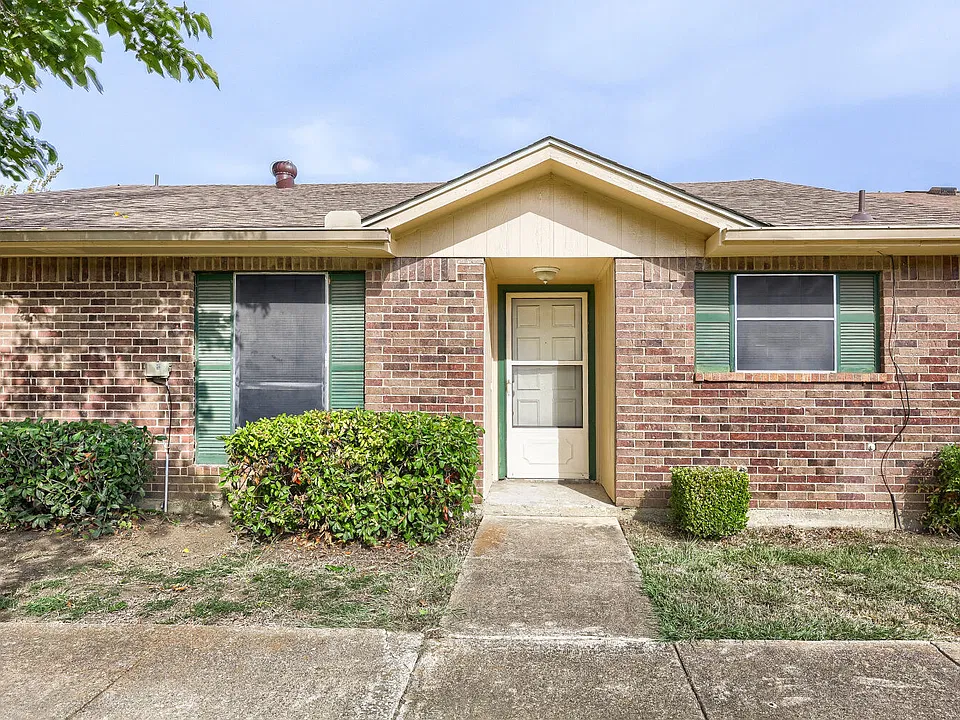 22 E Townhouse Ln