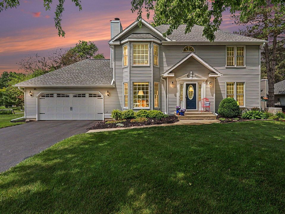 1st image of 141 Rosewood Trl