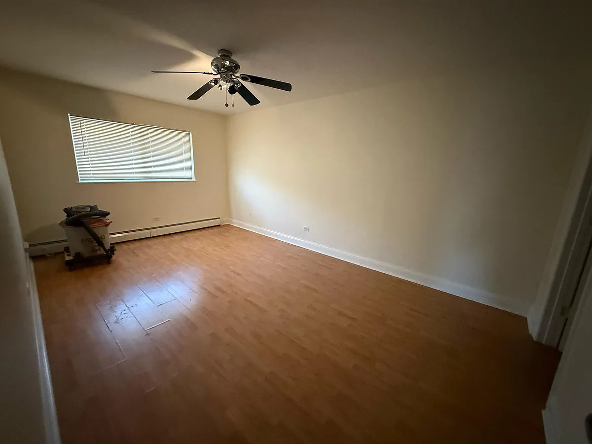 Building Photo - 670 Marilyn Ave #205