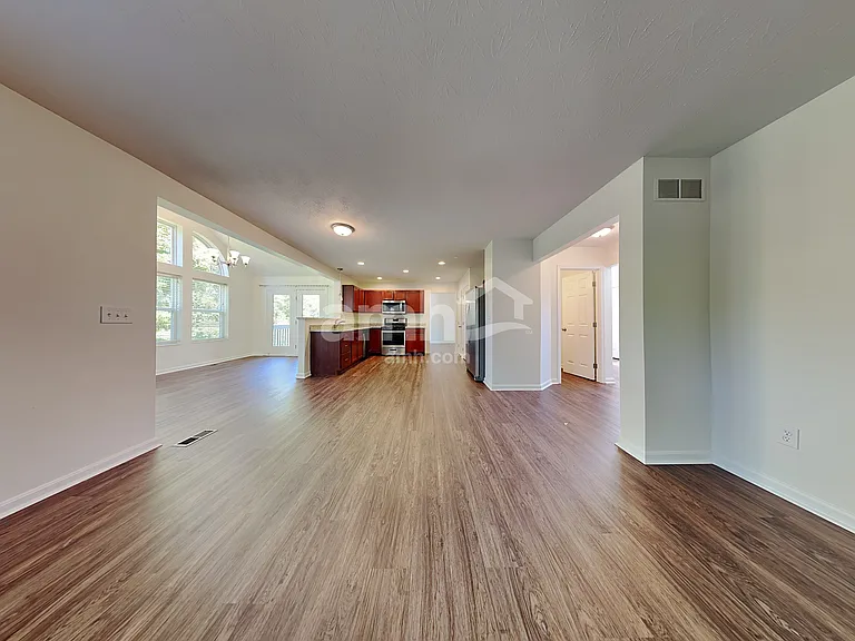4498 Megan Danielle Dr — Photo 8