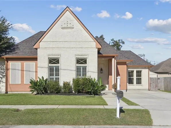 2408 Riverland Dr, Chalmette, LA 70043