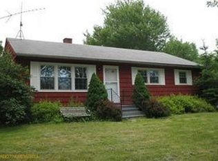 52 Case Rd, Winthrop, ME 04364