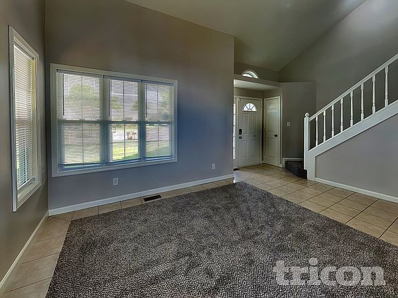 3rd image of 3217 Muriel Pl