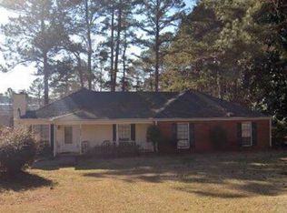 956 Fairfax Pl, Lawrenceville, GA 30043