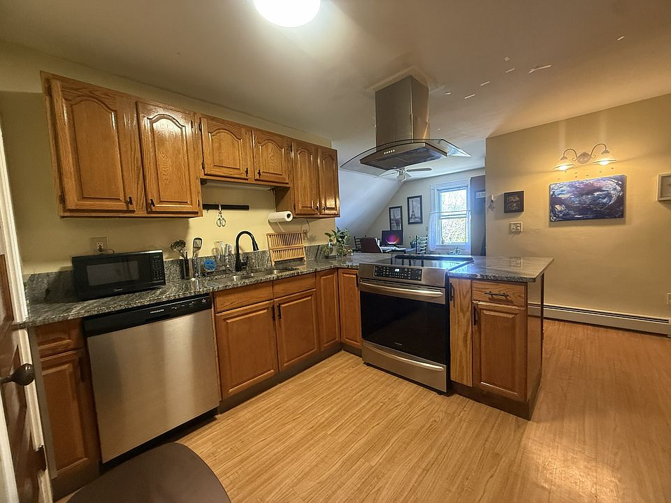 1st image of 23 Huxley Ave #2