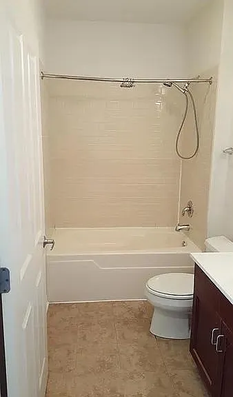 1270 S Blue Island Ave #201 — Photo 7