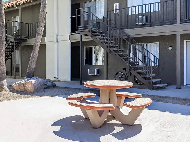 Westside Commons - Beautiful One and Two Bedroom Available NOW! - ONE MONTH FREE!! — Photo 27