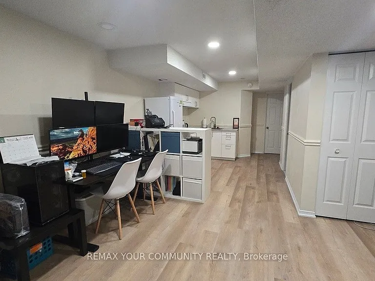 741 Caradonna Cres #25 — Photo 18