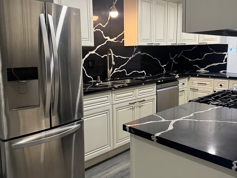 807 N Alfred St #2 — Photo 17