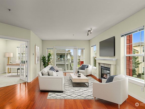 3rd image of 22627 NE Alder Crest Drive #204