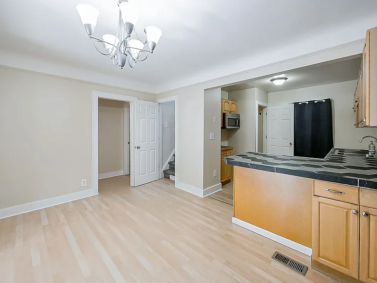 358 S Marshall St — Photo 4