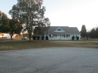 954 Corrine Ct, Winder, GA 30680